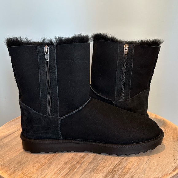 Black Sherpa Boots New with out tags size 9 - Picture 5 of 8